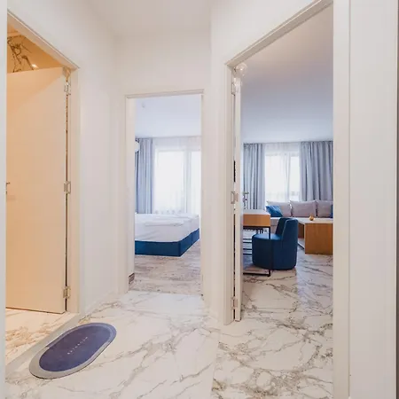 Luxury 1 Bedroom Golden Sands