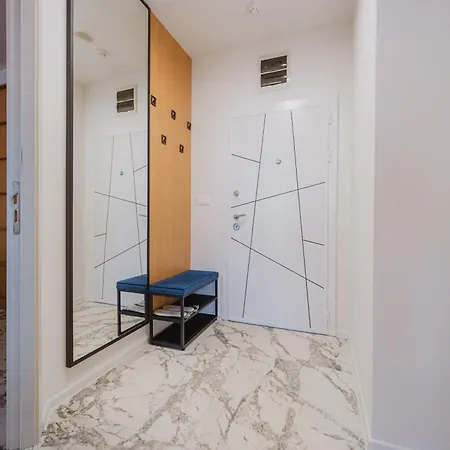 Luxury 1 Bedroom * Golden Sands